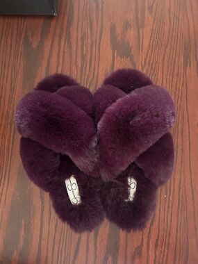 Plush Purple Crisscross Fur Slippers